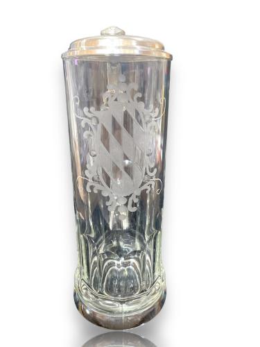 Preview: Bierkrug, Bierseidel mit handgravierter Bayernraute und Zinndeckel poliert-Gravurfähig