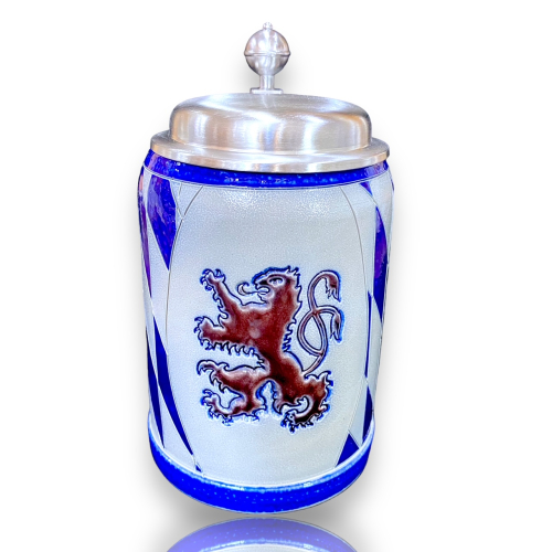 Der bayerische Löwen Bierkrug mit Zinndeckel und Raute - Salzglasur-Krug 0,5
