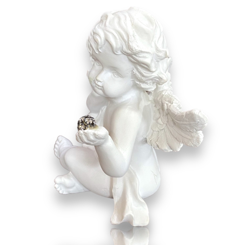 Preview: Der sitzende Engel 13 cm mit Kristall - Schutzengel mit Stein