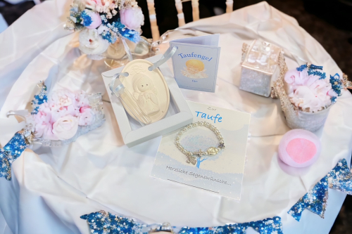 Geschenkset zur Taufe für Buben - Hellblau - Taufengel und Armband
