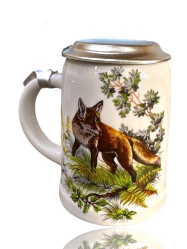 Bierkrug Hirsch und Fuchs mit Zinndeckel, Porzellankrug Waldtiere - Gravurfähig