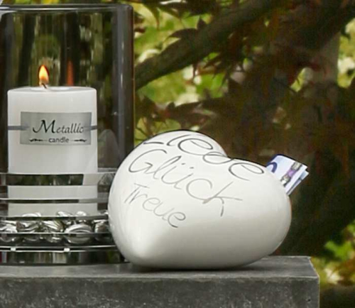 Preview: Die schöne Spardose Liebe - Herz Keramik weiß/silber