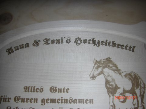 Preview: Das geniale Brotzeitbrett Sau, Schweinebrett mit Gravur!