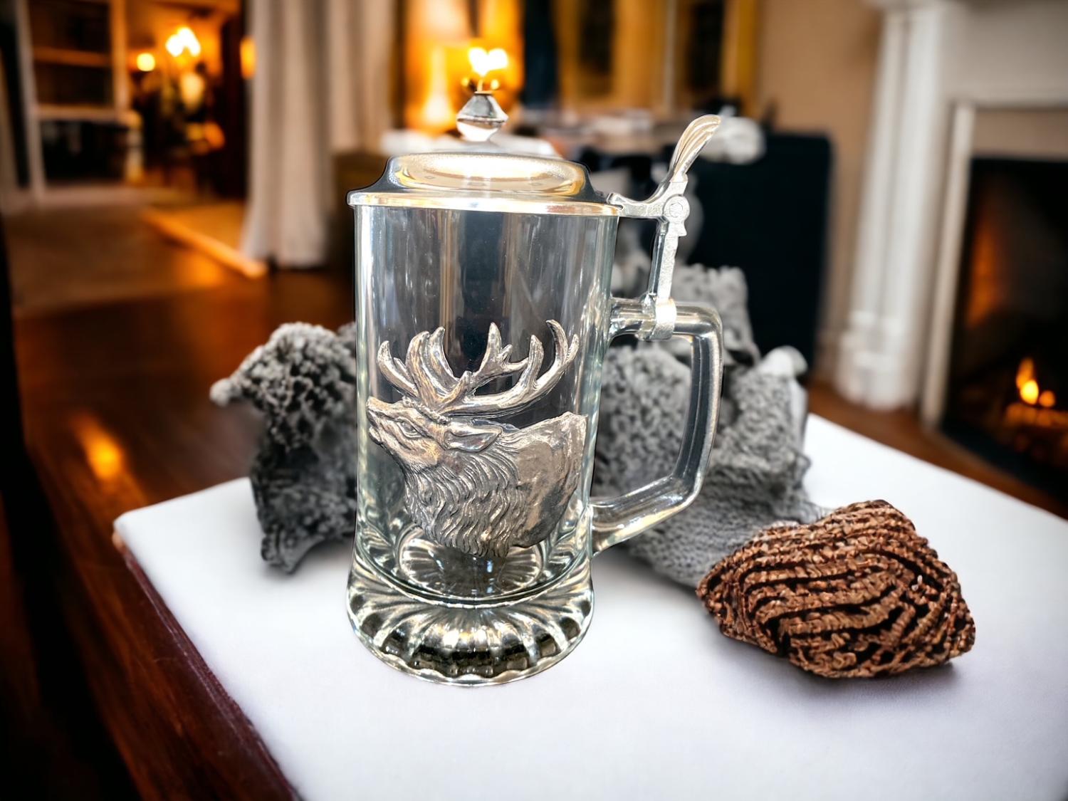 Glaskrug, Bierseidel, Bierkrug mit Zinndeckel und Hirschkopf - Bierkrug Hirschkopf