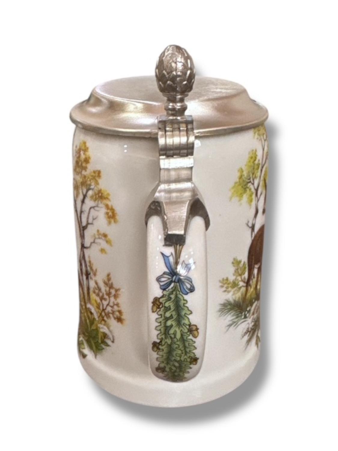 Bierkrug Reh und Rehbock mit Zinndeckel, Porzellankrug Waldtiere - Gravurfähig