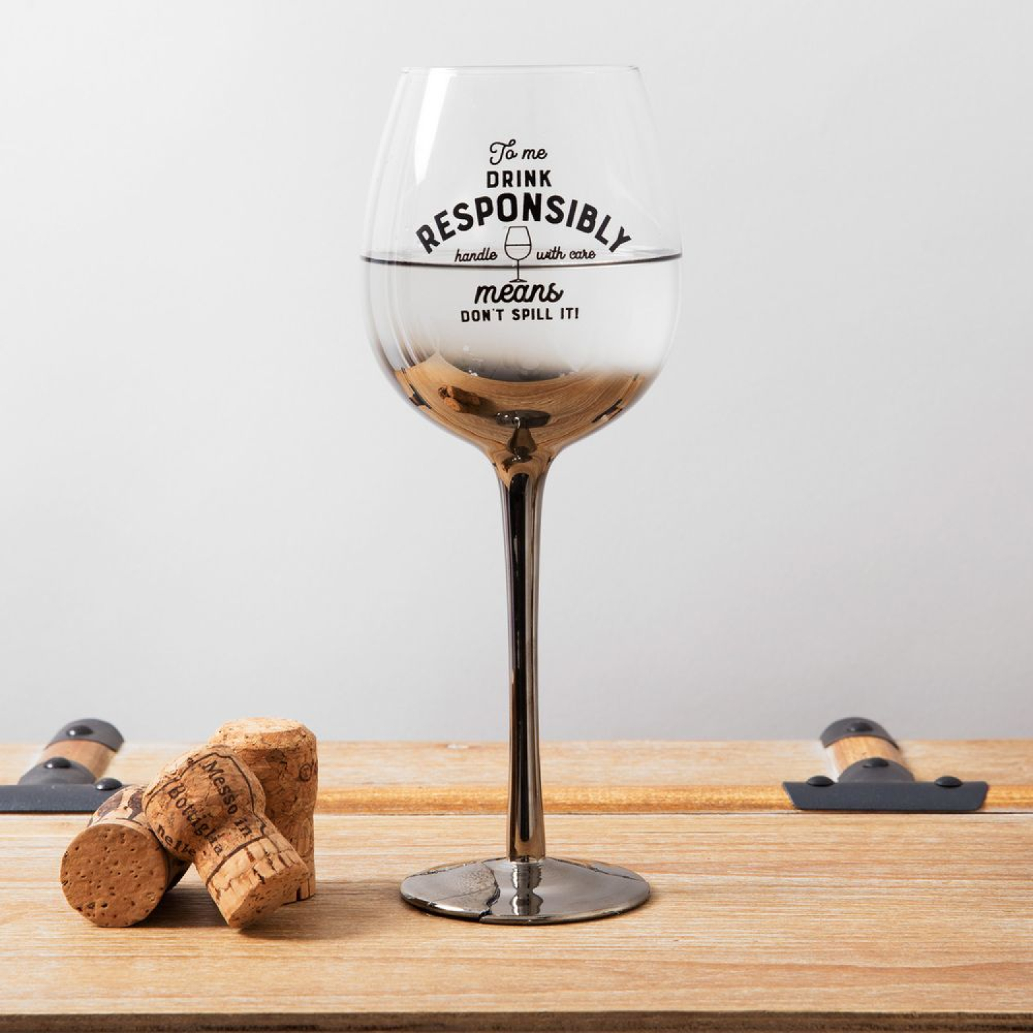 Weinglas Metallic - Harvey Makin Wein Glas - Drink Responsibily, Getöntes Glas - Metalloptik