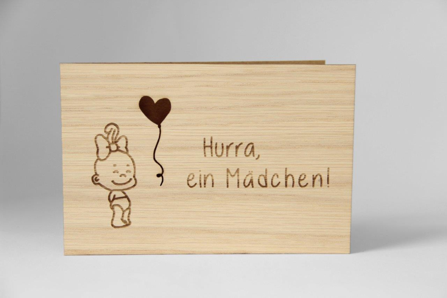 Glückwunschkarte aus Holz zur Geburt eines Mädchens, Holzgrußkarte faltbar