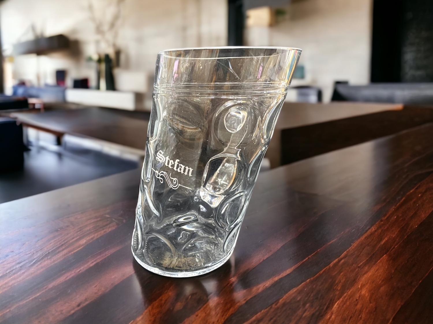 Bayerischer Masskrug beschwipst - Maß aus Kristallglas - Neutral mit Gravurfeld