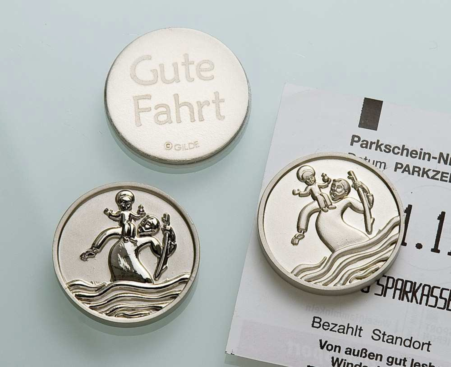 Der geniale Christophorus Parkscheinhalter  -  magnetischer Zettelhalter gute Fahrt