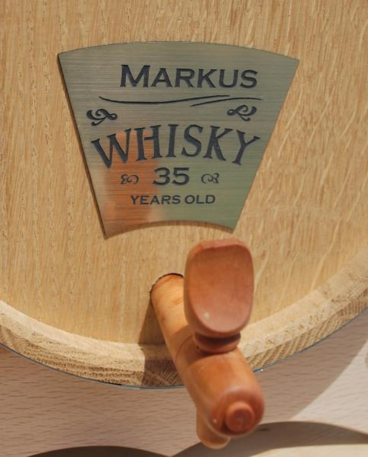 Das echte Eichenfass 3 Liter mit Holzbock Messinghahn und persönlicher Gravur!!